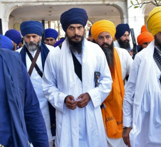 Hindistan'da ayrılıkçı lider Singh üç gündür aranıyor: Operasyonda Pencap'ın interneti kesildi