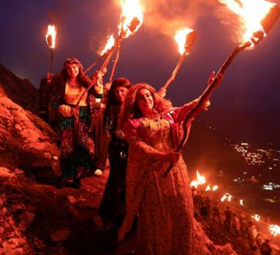 Akre'deki görkemli Newroz kutlamasını 100 binden fazla kişi izledi