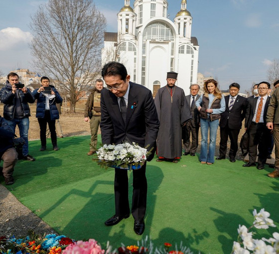 Japonya Başbakanı'ndan Kiev'e sürpriz ziyaret