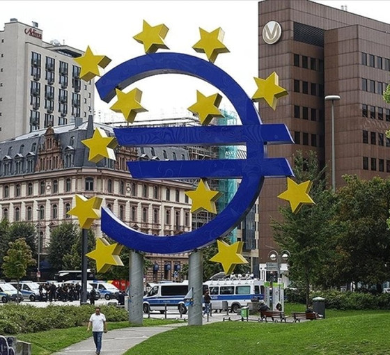 Avrupa Merkez Bankası'ndan finansal risk uyarısı