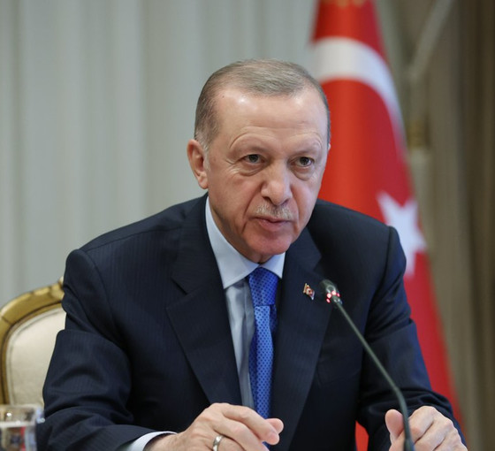 WhatsApp’ta Erdoğan’a hakkını helal etmediğini söyledi, görevden uzaklaştırıldı