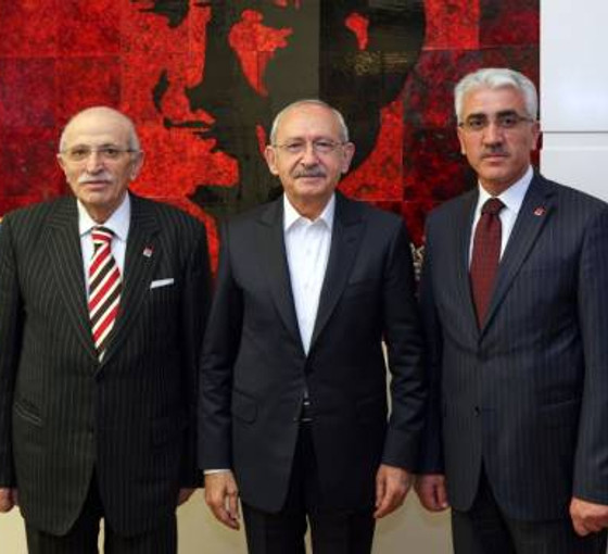 Eski AKP'li vekil Süleyman Çelebi ve oğlu CHP’ye üye oldu