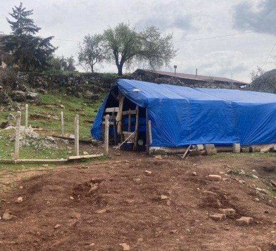 Kaldığı ahırda enfeksiyon kapan kanser hastası depremzede öldü
