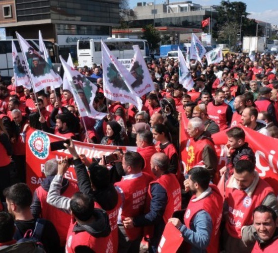 Cengiz Holding önünde işçi protestosu