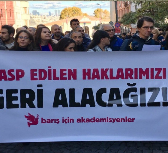 Barış Akademisyeni Yasemin Karaca 4 yıl sonra beraat etti