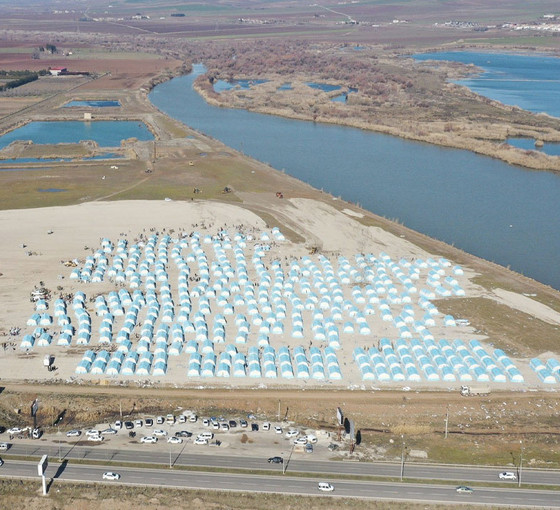 Dicle nehri kıyısındaki çadır kent boşaltıldı, 125 milyon boşa gitti