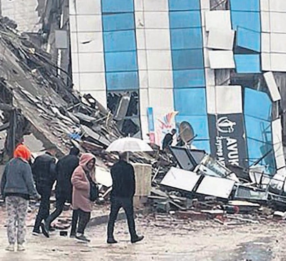 Isias Otel'in enkazından yaralı kurtarılan rehber, 49 gün sonra tedavi gördüğü hastanede vefat etti