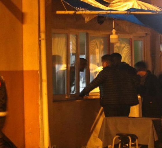 Baltayla eşi ve iki çocuğunu rehin alan erkek serbest bırakıldı