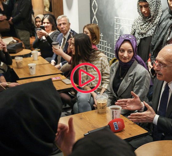 Gençler Kılıçdaroğlu ve İmamoğlu'na kahve ısmarladı