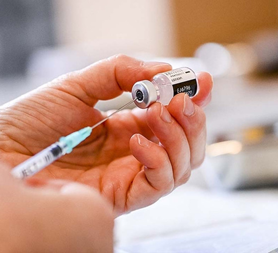 FDA, Covid-19'un varyantlarına yönelik güncellenmiş mRNA aşılarını onayladı