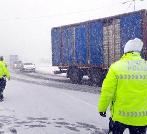 Bolu Dağı geçişi İstanbul istikameti trafiğe kapandı