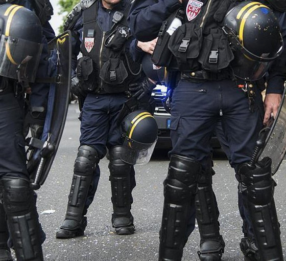 Fransa, polis şiddetiyle gözünü kaybeden gence 15 bin euro ödeyecek
