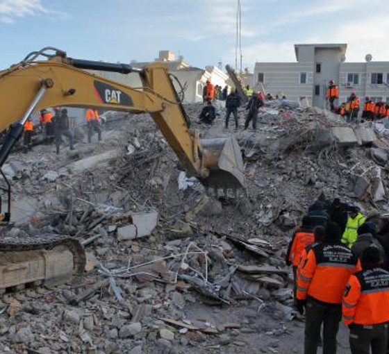Adıyaman'da yıkılan İsias Otel'in inşaatının fenni mesulü tutuklandı