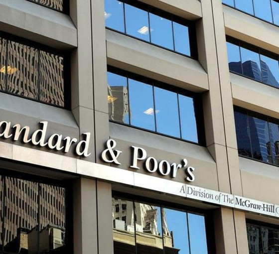 S&P Türkiye’nin kredi notunu 'durağan'dan 'negatif'e düşürdü