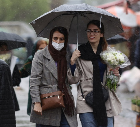 İran Yargı Erki Başkanı'ndan başörtüsünü çıkaran kadınlara tehdit: Acımasızca yargılanacaklar