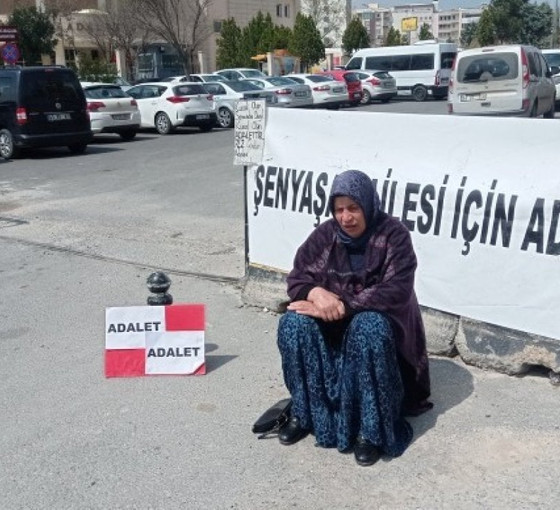 Şenyaşar ailesinden 'seccade' paylaşımı: Kutsal olan adalettir