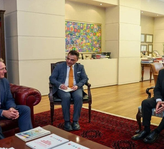 Çavuşoğlu da ABD Büyükelçisi'ne yüklendi: Taraf tutuyor görüntüsü vermemesi lazım