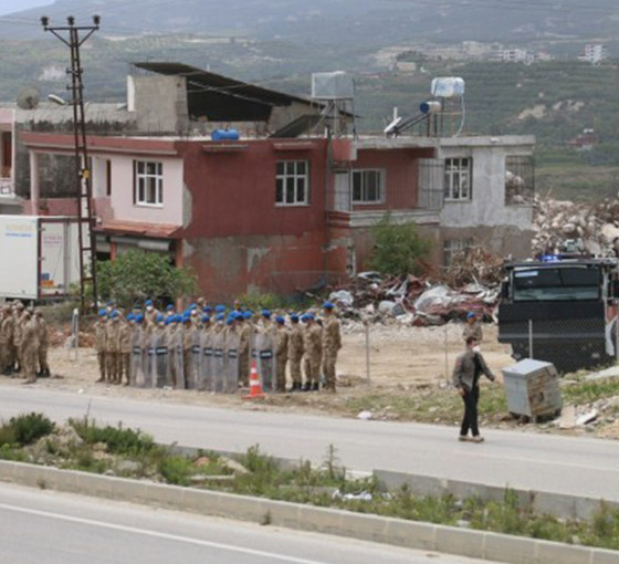 Samandağ'da gözaltına alınan depremzedeler serbest bırakıldı