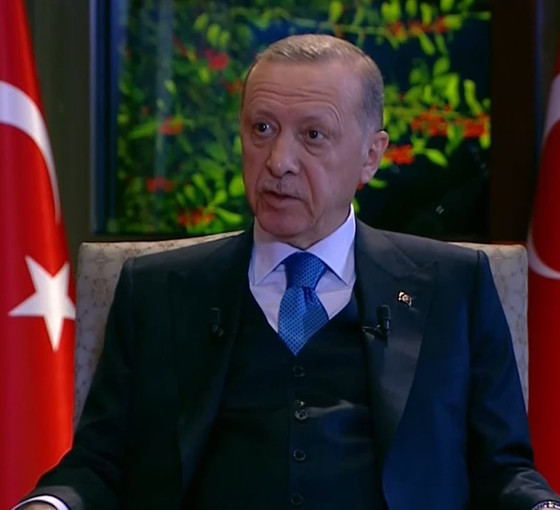 Erdoğan'dan 'seccade' açıklaması: Vatandaşlarım bu fotoğrafları zihnine kazısın