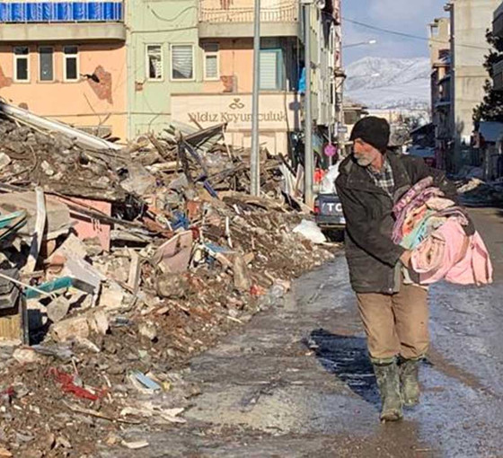Depremin üzerinden iki ay geçti: ‘Kendi başımıza hayatta kalmaya çalışıyoruz’