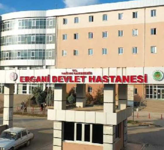 Diyarbakır'da hemşire bandı çıkarırken bebeğin parmağını kesti, soruşturma başlatıldı