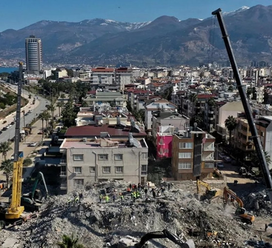 İmar affı-kentsel dönüşüm 'çatışması': 90 kişinin öldüğü Eda Apartmanı depremden önce mahkemelik olmuş