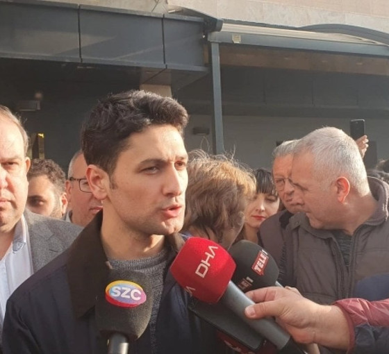 Serbest bırakılan 'Erdoğan sayesinde' etiketinin tasarımcısı Akkoyun: Rahatsız etmeye devam edeceğim