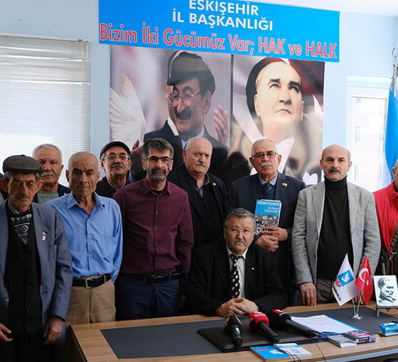 DSP Eskişehir il ve ilçe başkanları görevlerini bıraktı