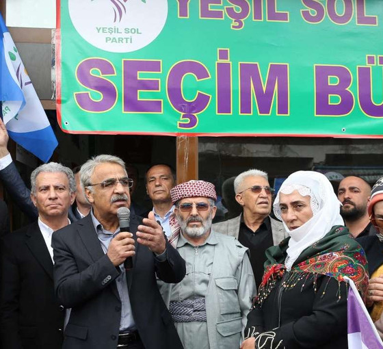 Kürt illerinde aday listeleri: Yeşil Sol yeni listeyle giriyor, eski AKP'liler AKP'ye karşı yarışacak