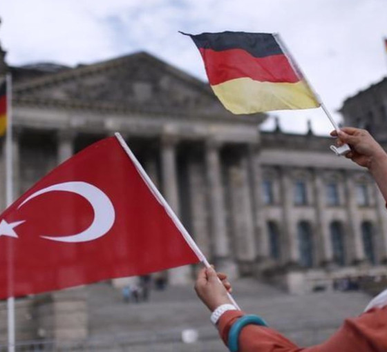 Almanya'da 'AKP' ve nefret söylemi alarmı: İçişleri ve dışişleri bakanlarına yazı gönderildi