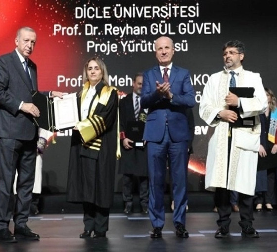 Dicle Üniversitesi'nden öğrencilere 'Erdoğan' daveti
