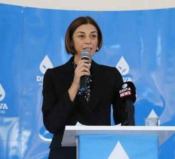 DEVA Partisi Genel Başkan Yardımcısı Helün Fırat istifa etti