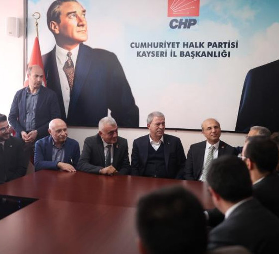 Hulusi Akar'dan Kayseri'de CHP ve İyi Parti'ye ziyaret