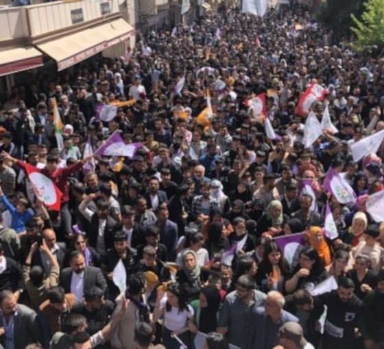 Yeşil Sol Parti'den Viranşehir'de miting gibi açılış