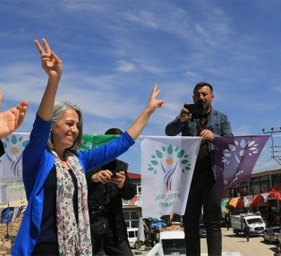 Yeşil Sol Parti Eşsözcüsü Çiğdem Kılıçgün Uçar: Bu seçim savaş isteyenlerle, onurlu barış isteyenler arasındadır