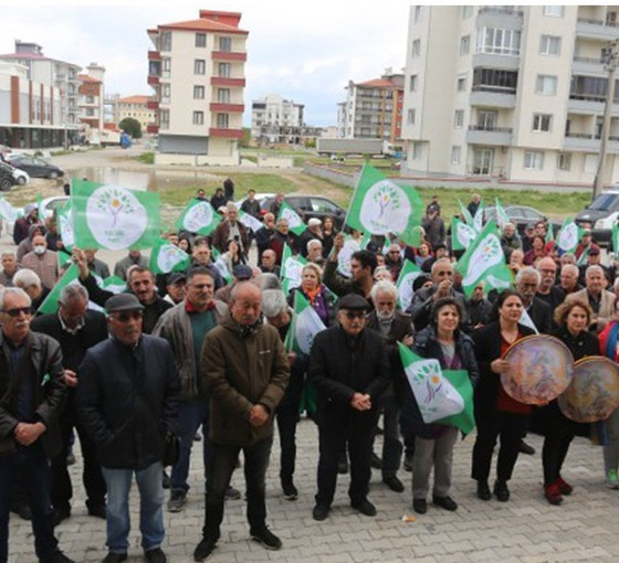 Yeşil Sol Parti Balıkesir'de ilk seçim bürosunu açtı: 'Değiştirmek için geliyoruz'
