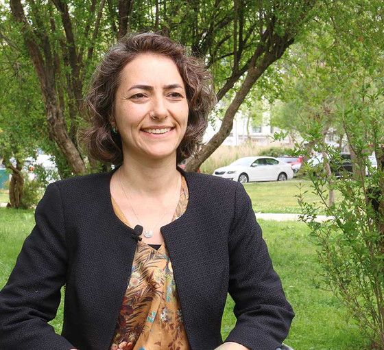 Yeşil Sol Parti'nin İzmir adayı Özkan: Ankara'ya doğru güzel bir Ege rüzgarı esecek