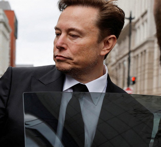 Facebook ve Instagram çöktü Musk 'ti'ye aldı