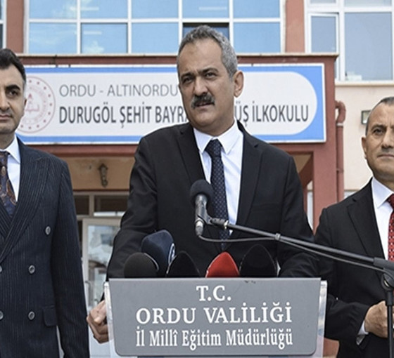 Bakan Özer’in ziyareti öncesi sınıf mevcutları düşürüldü iddiası