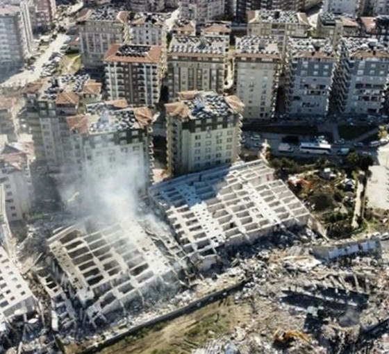 Rönesans Rezidans’ın enkazından çıkmayan 55 kişi kayıp: ‘Yakınlarımızın bir mezarları olsun istiyoruz’