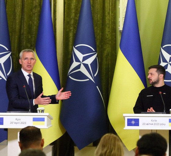 Zelenskiy-Stoltenberg görüşmesi: Ukrayna lideri NATO üyeliği ve daha fazla silah istedi