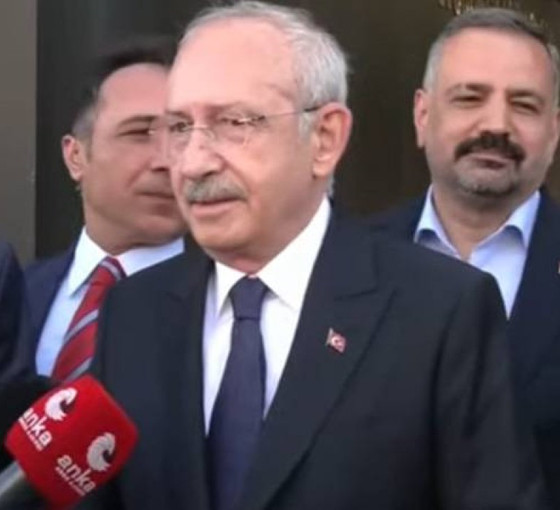 Kılıçdaroğlu, Memur Teoman'ı ziyaret etti: '15 Mayıs'tan sonra çok daha güzel yerlerde olacak'