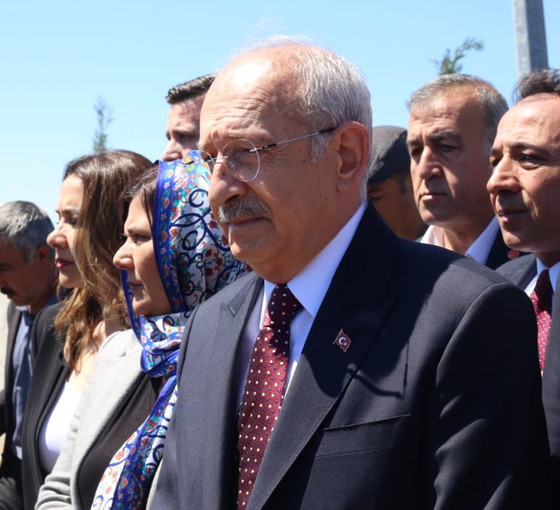 Mezarlıktaki mezhepçi provokasyon hakkında Kılıçdaroğlu'ndan ilk açıklama: 'Benim hakkım varsa ben helal ettim'