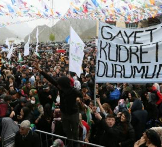 Yeşil Sol Parti, seçim mitinglerinin startını Hakkari'de verdi: 'Demokrasi 3, faşizm 0'