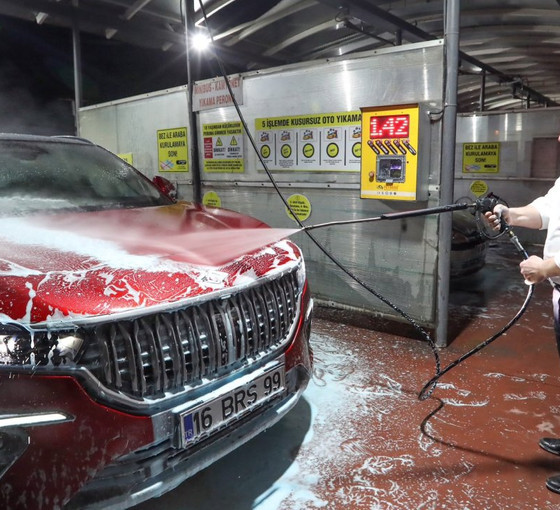Bakanların kullandığı Togg, Türkiye'de üretilmeyen çift motorlu versiyon