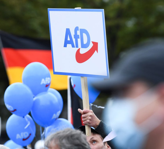 Anket: Aşırı sağcı AfD Almanya'da en büyük ikinci siyasi güç oldu