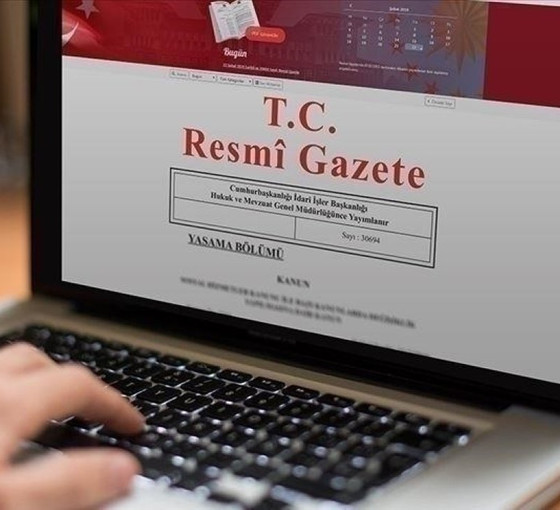 AYM'den kadınlar için soyadı kararı: Evlenmeden önceki soyadı için dava açmaya gerek kalmayacak