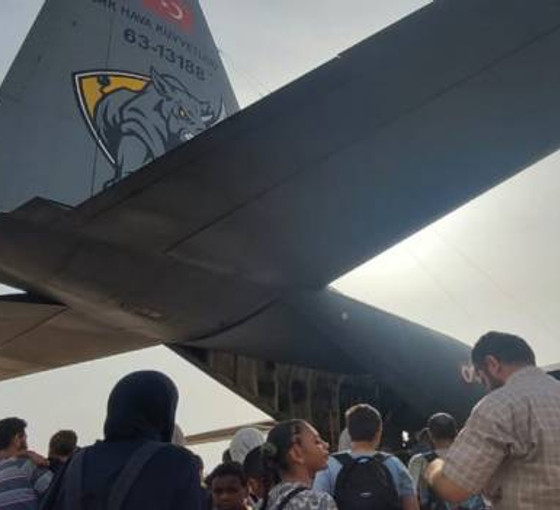 Sudan'da Türkiye'nin tahliye uçağı vuruldu, MSB 'yaralı yok' dedi