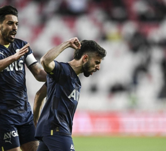 Sıkıcı futbolun güleni Fenerbahçe