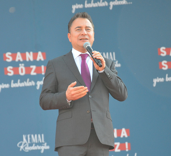 Babacan İzmir mitinginde konuştu: Madonna’yı, Metallica’yı, Rammstein’ı, Roger Waters’ı, Rihanna’yı yine dinleyeceğiz